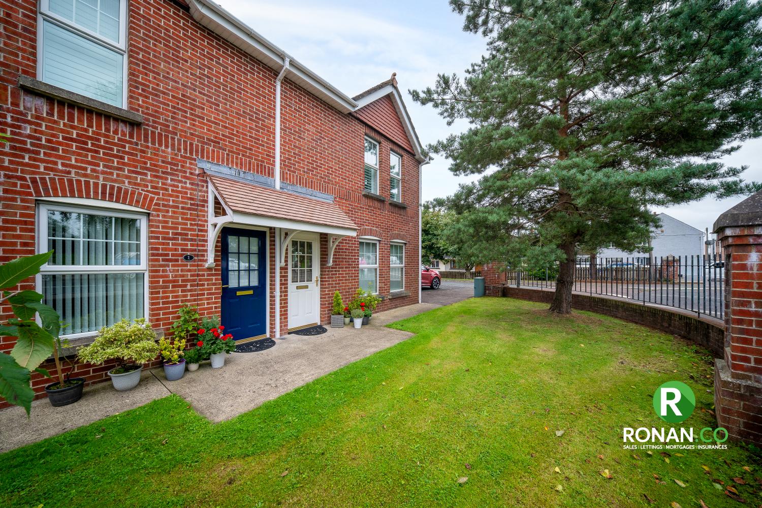 2 Abercorn Cottages, Main Street, Strabane, BT82 8FB