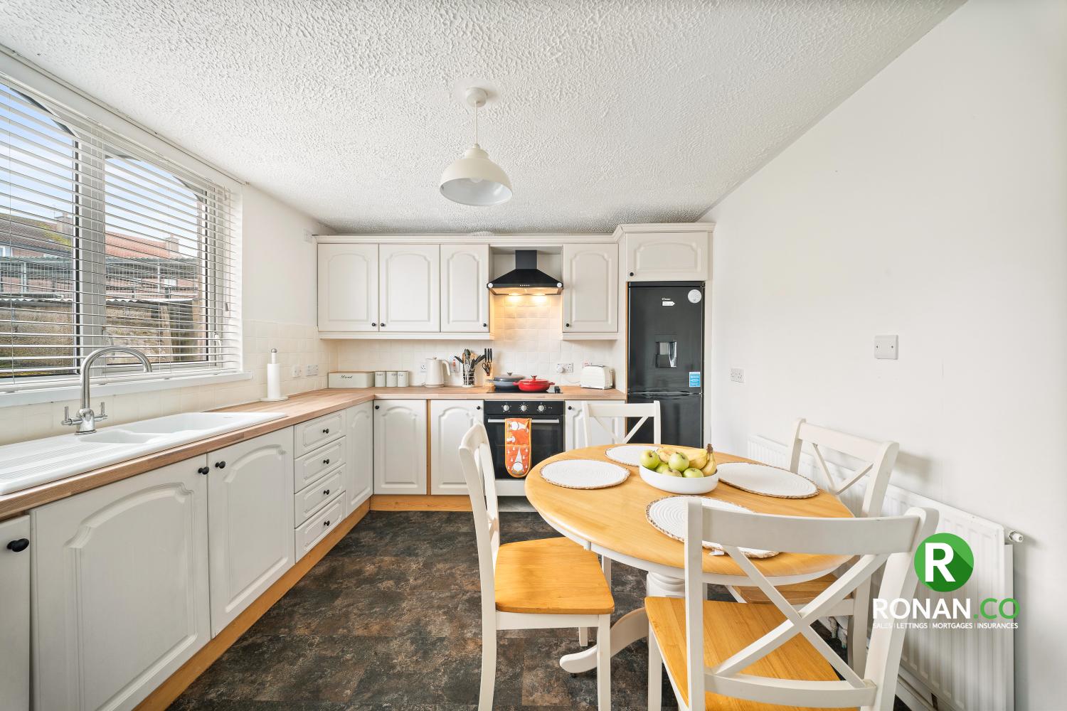 216 Lisnafin Park, Strabane, BT82 9DL