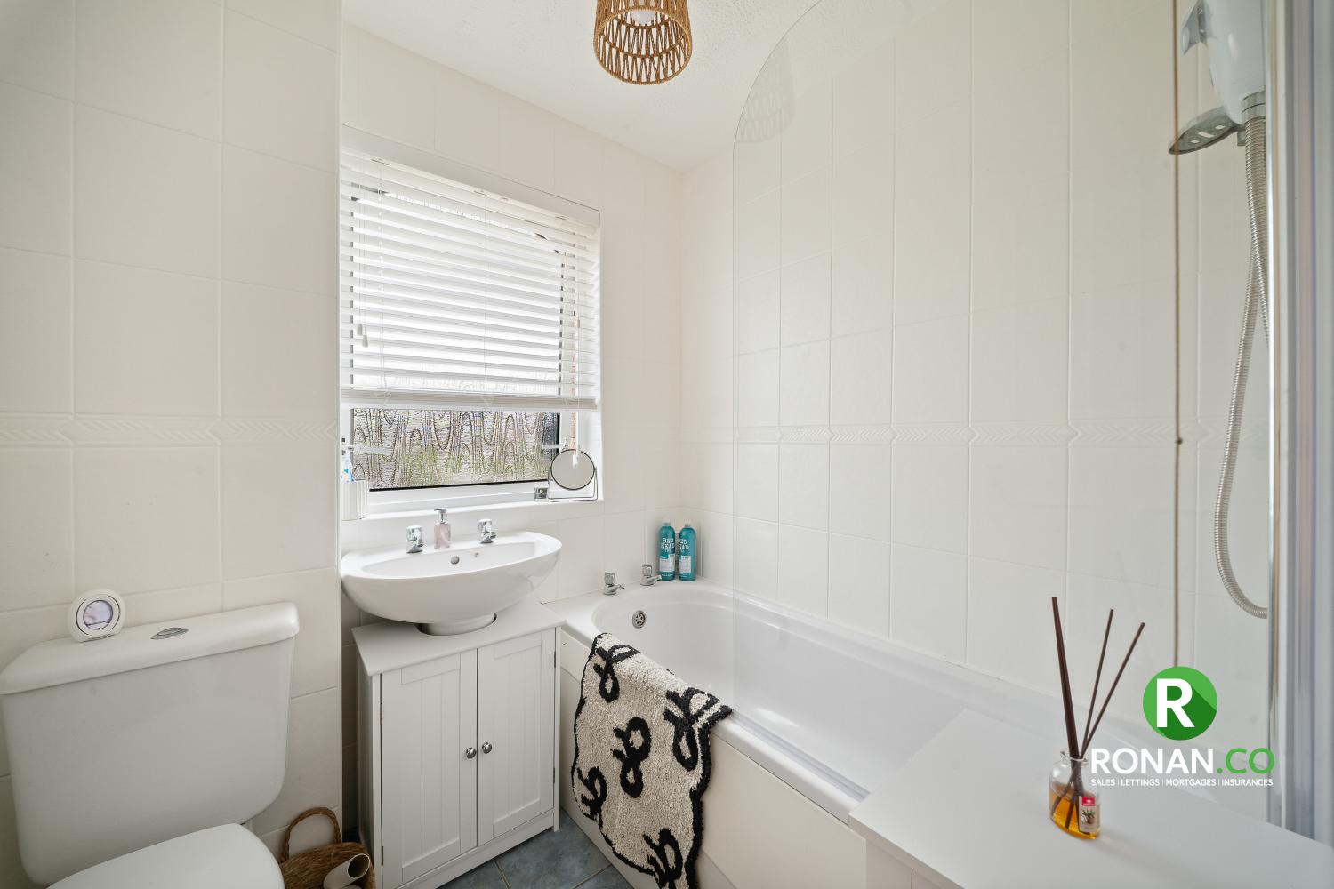 216 Lisnafin Park, Strabane, BT82 9DL
